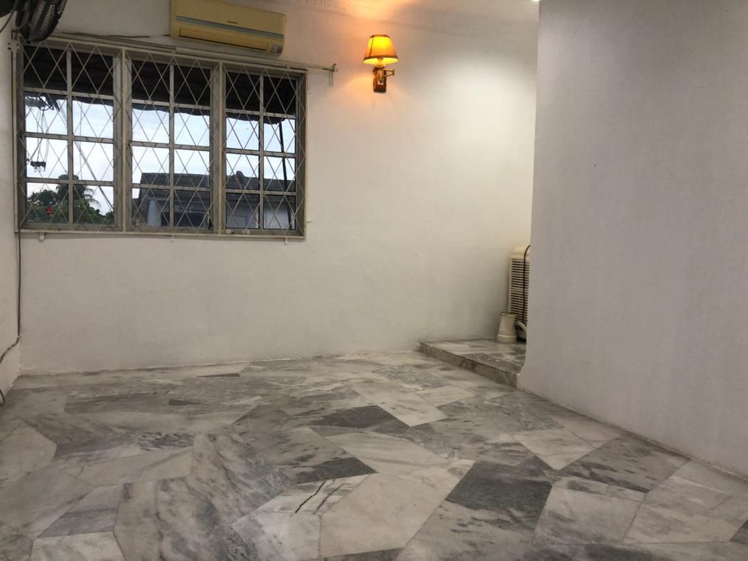 Seksyen 25 Shah Alam Corner Lot