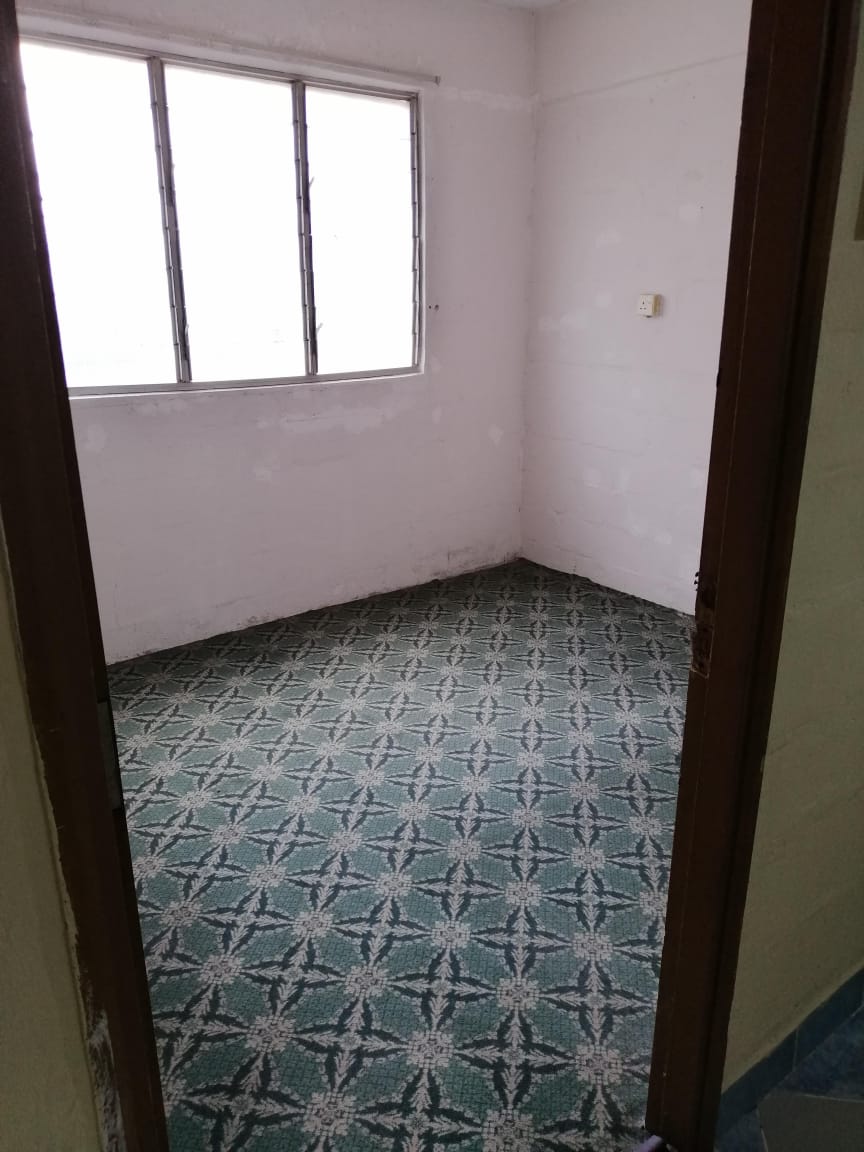 Taman Ampang Mewah Flat - photo 4