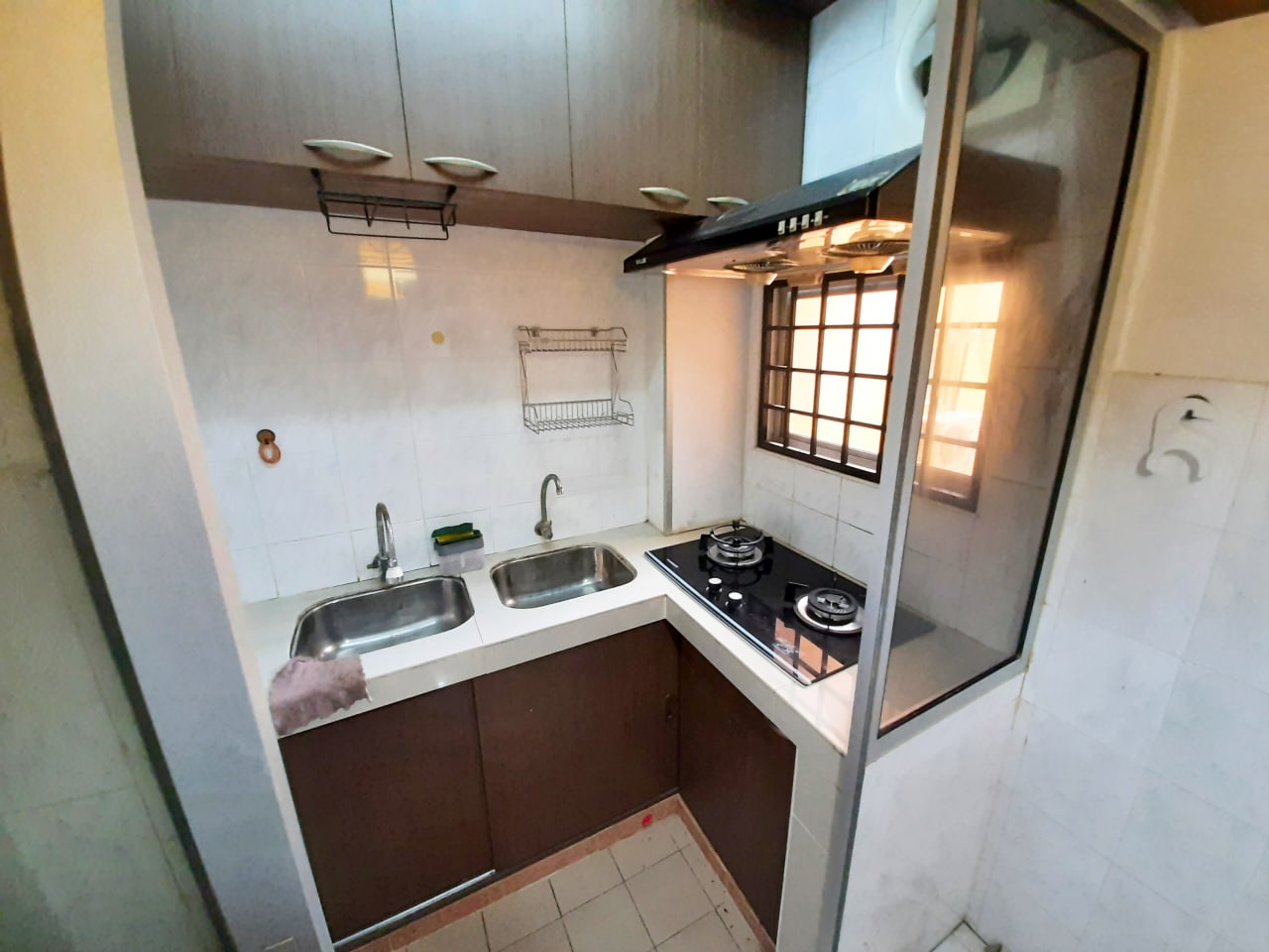 Apartmen Sri Baiduri Taman Bkt Indah Ampang - photo 3