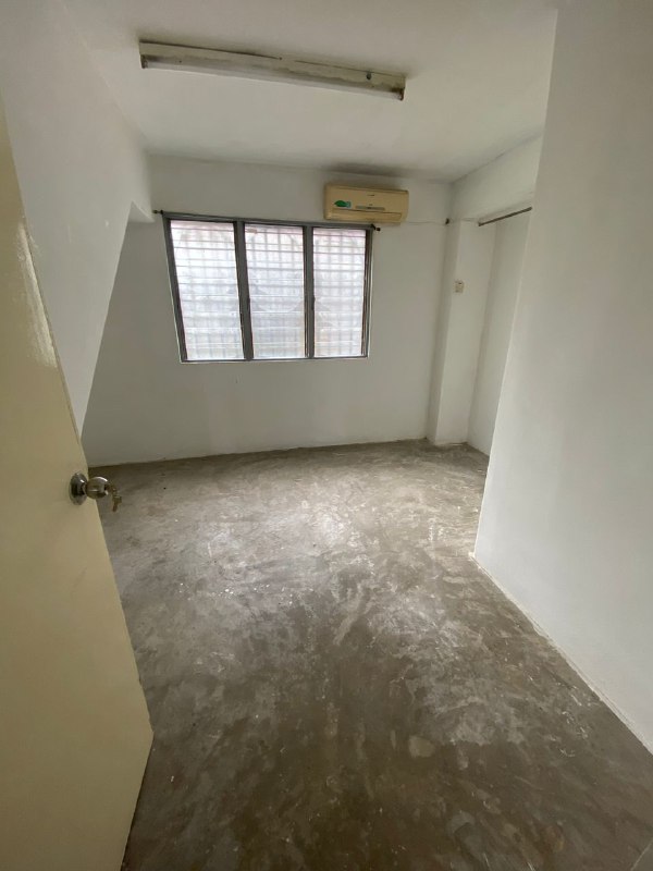 Taman Putra ampang 3 Storey Terrace End Lot - photo 5