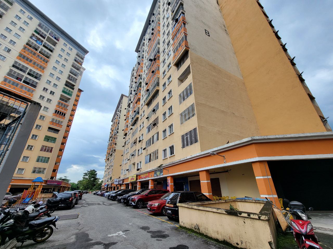Residensi Bistaria Ukay Bistari Ulu Klang - photo 3