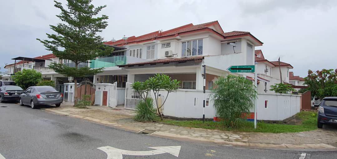 Shah Alam Seksyen 33 Double Storey Corner Lot