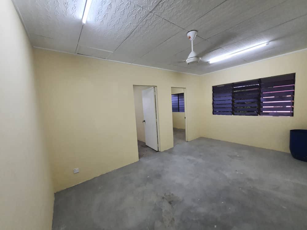 Flat PKNS seksyen 24 Shah Alam Block 46 - photo 10