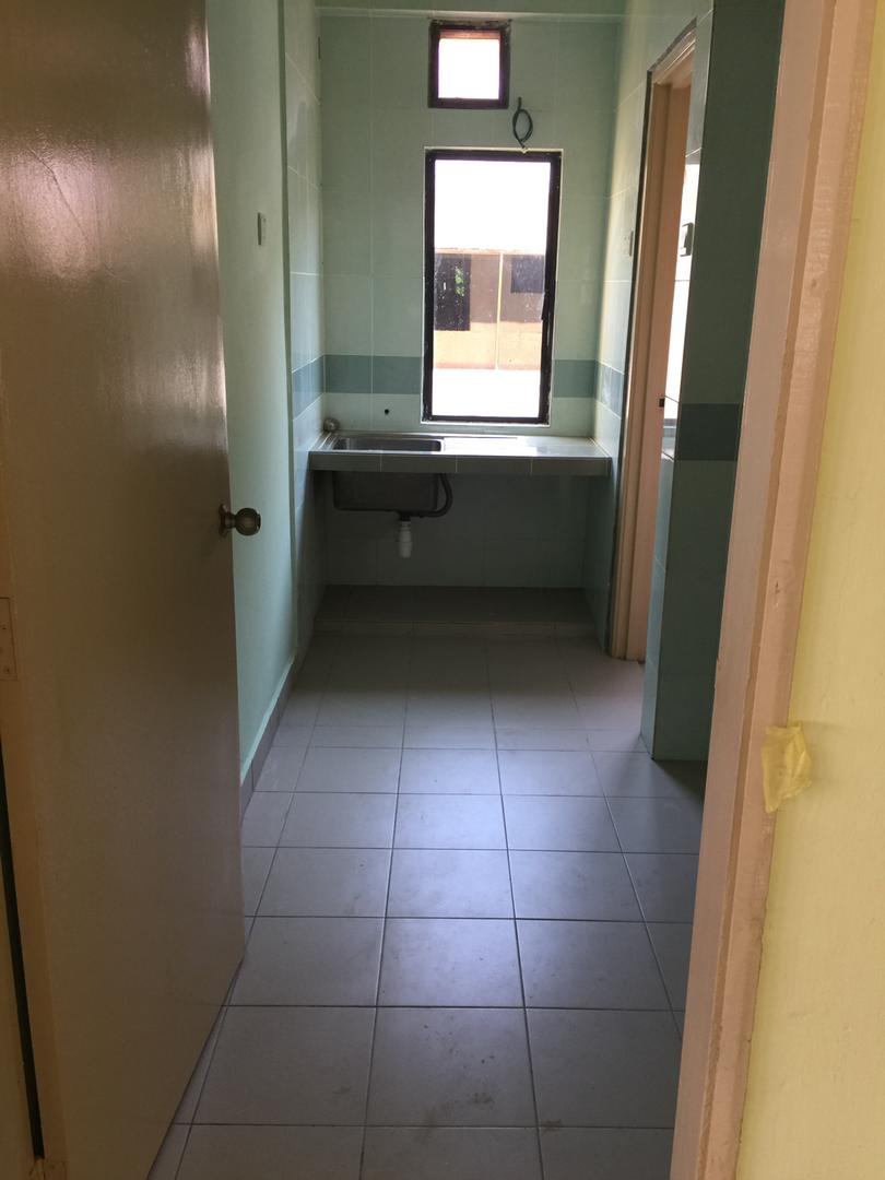 4 storey Shop Lot for Rent - photo 5