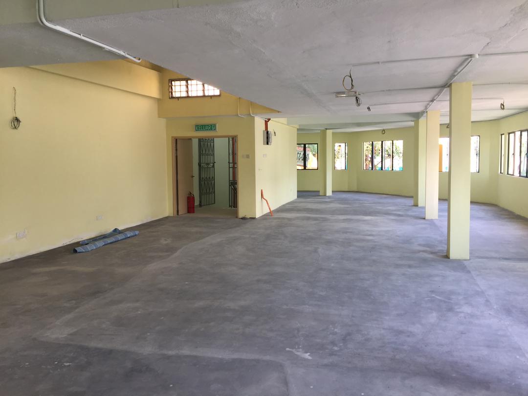 4 storey Shop Lot for Rent - photo 7