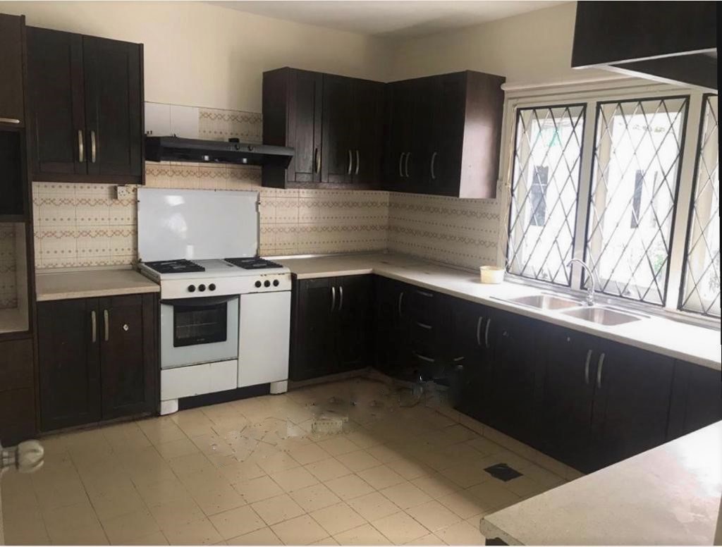 Resort styled Bungalow Taman TAR for Rent - photo 4