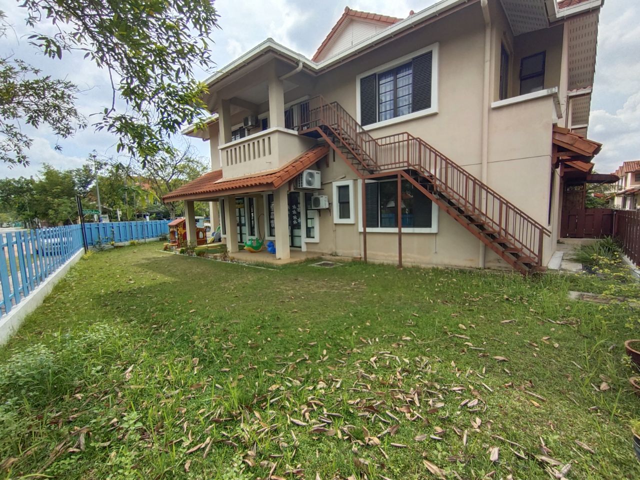 Double Storey Corner Lot Alam Impian - photo 2