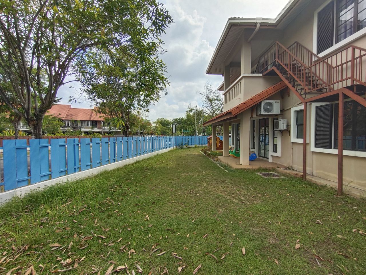 Double Storey Corner Lot Alam Impian - photo 3