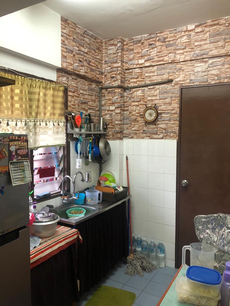 PANGSAPURI TERATAI TAMAN BUKIT SUBANG - photo 3