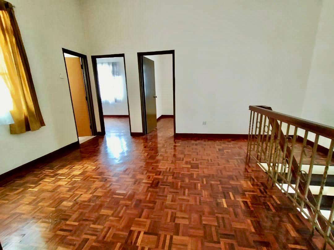2  Storey Intermediate DSentral Bandar Seri Putra - photo 7