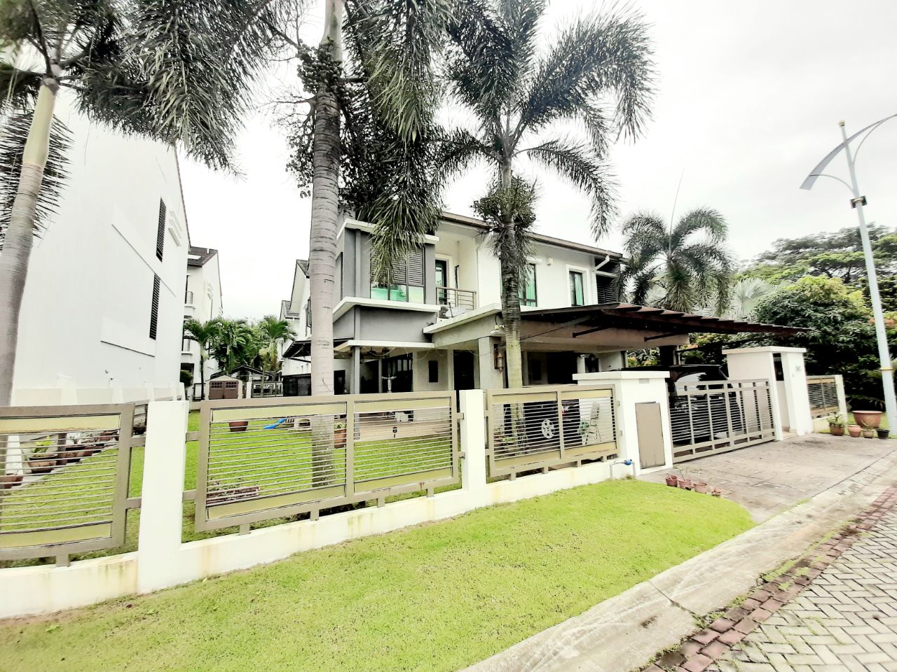Bungalow Putra Heights USJ - photo 1