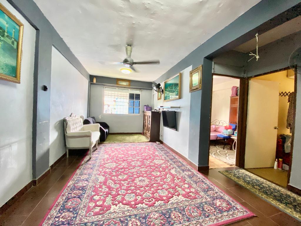 Flat Taman Bukit Angkasa - photo 1