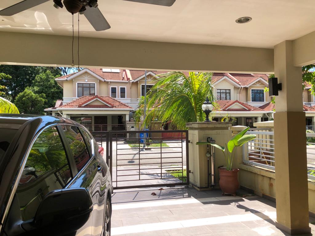 Double Storey Lakeside ENDLOT Kota Kemuning - photo 2