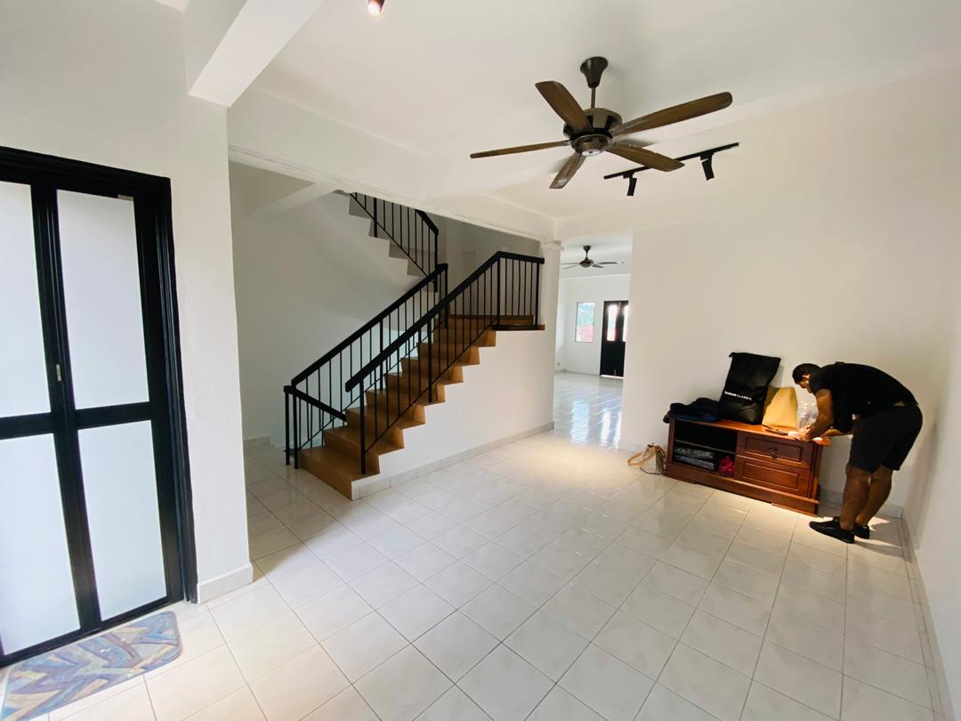 Sri Mahligai Townhouse, Seksyen 9 - photo 3