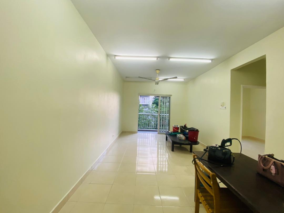 Kristal Heights Apartment, Seksyen 7, Shah Alam - photo 3