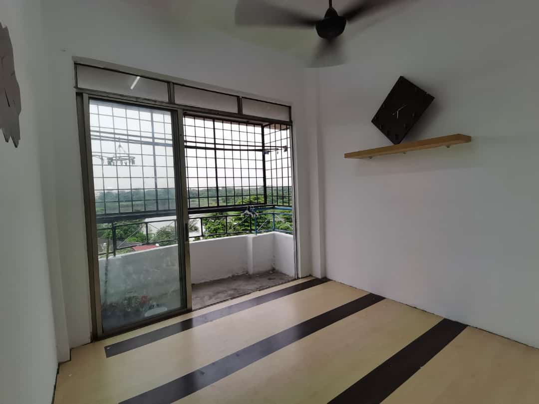 Pangsapuri Puteri Shah Alam Padang Jawa