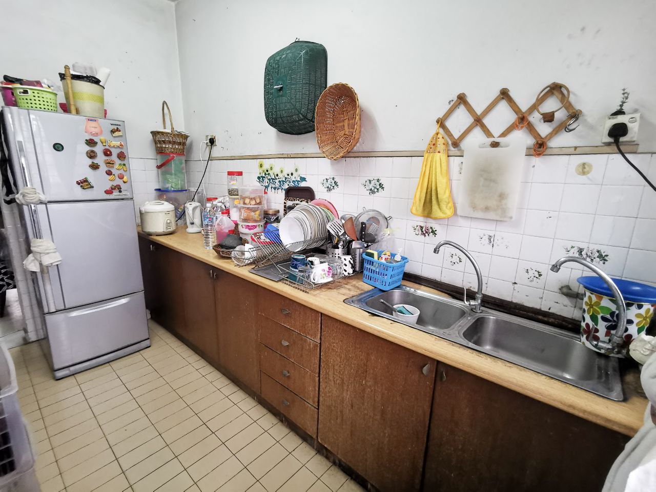 Megah Court Apartment - photo 2