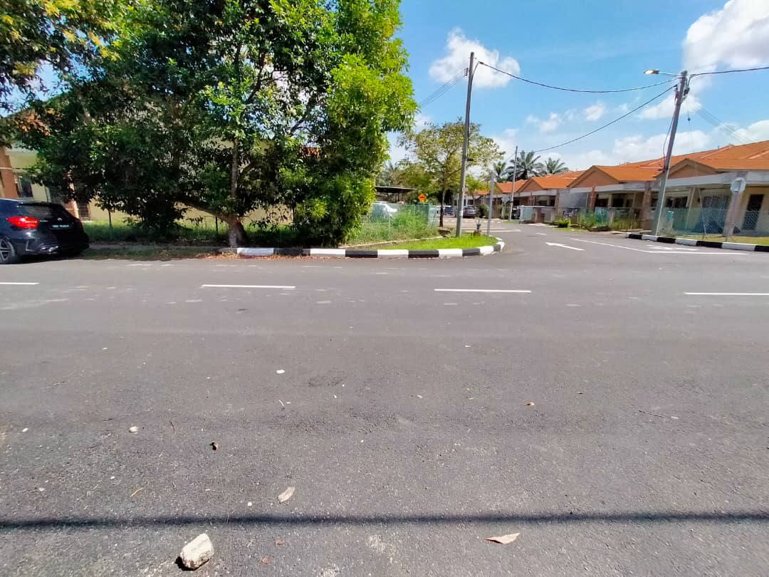Taman Langat Utama 3, Banting - photo 8