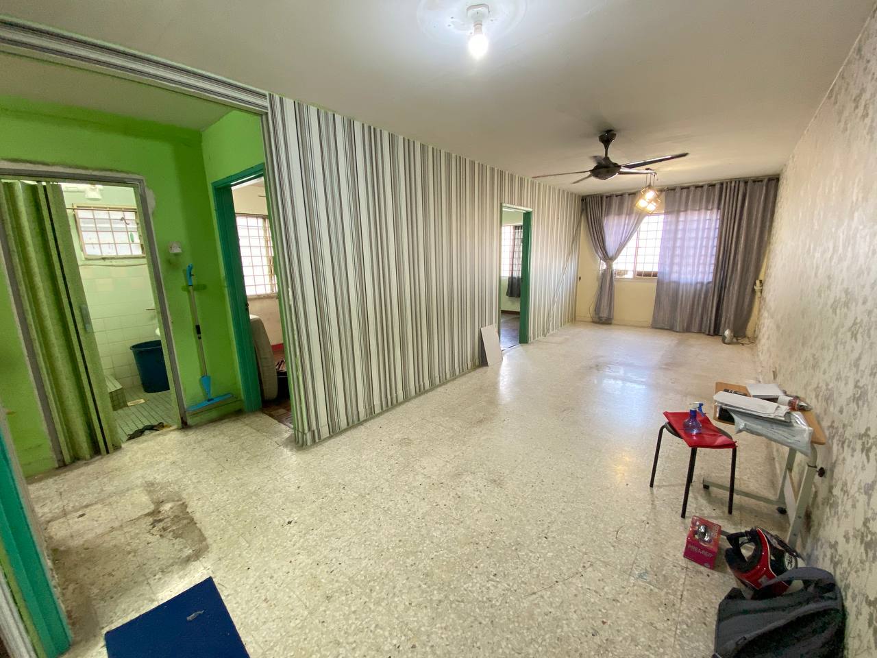 Flat Sentul Utama, Dato Senu