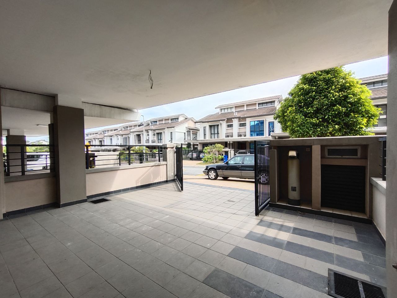 Double Storey Saffron Hills, Denai Alam - photo 2