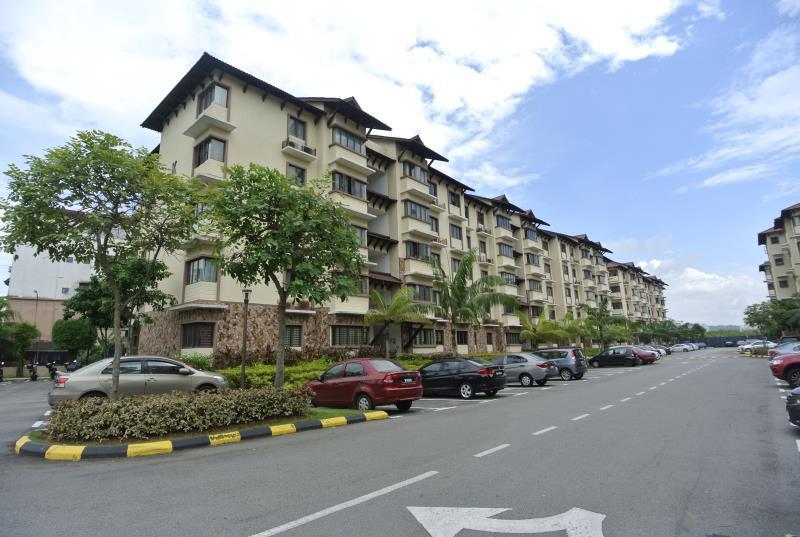 Desa Idaman Residence Condominium, Puchong Prima, - photo 2