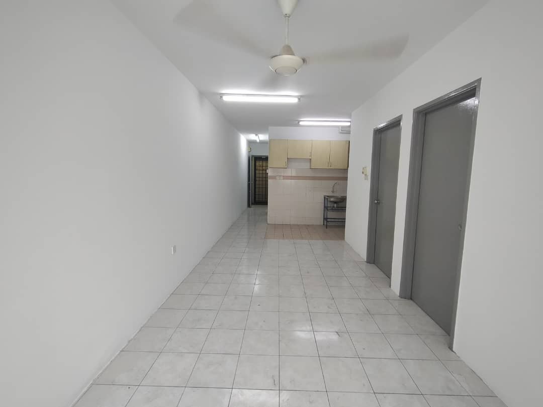 Apartment Flora Damansara