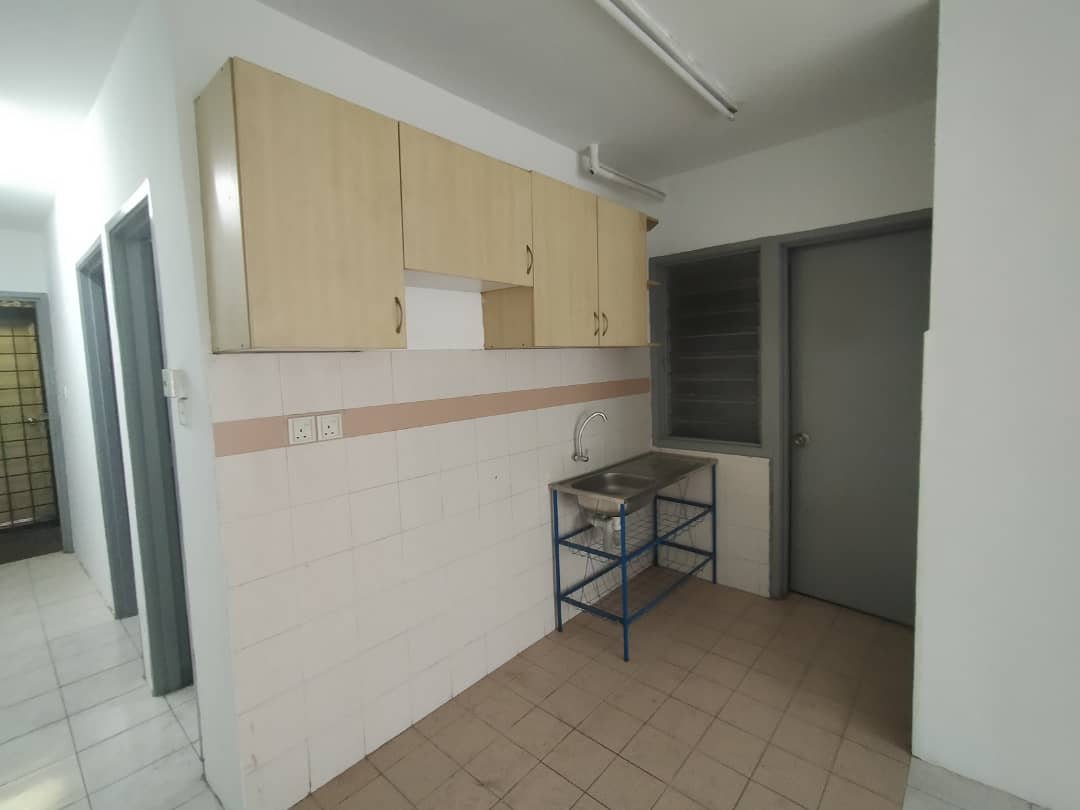 Apartment Flora Damansara - photo 4