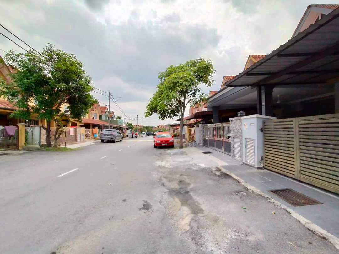 Taman Puncak Saujana Kajang - photo 3