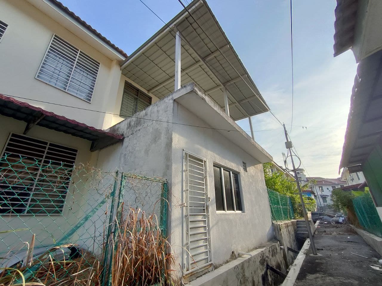 RENOVATED 2-STY SALAK PERDANA - photo 2