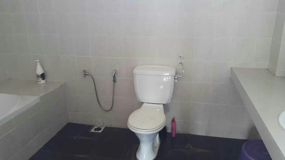 2 half sty SPACIOUS BUILTIN DROBE Bdr Nusa Rhu U10 - photo 9