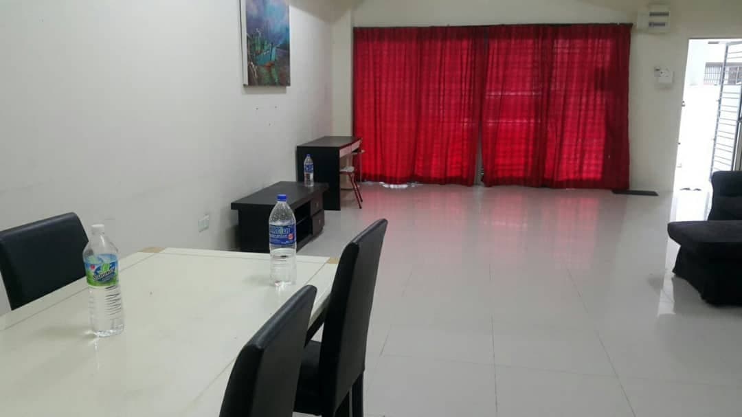 2 half sty SPACIOUS BUILTIN DROBE Bdr Nusa Rhu U10 - photo 11