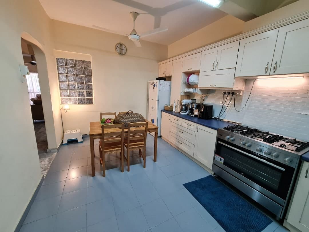 EXT KITCHEN, BUILT IN CABINETS 2-sty Seky 15 Bangi - photo 6