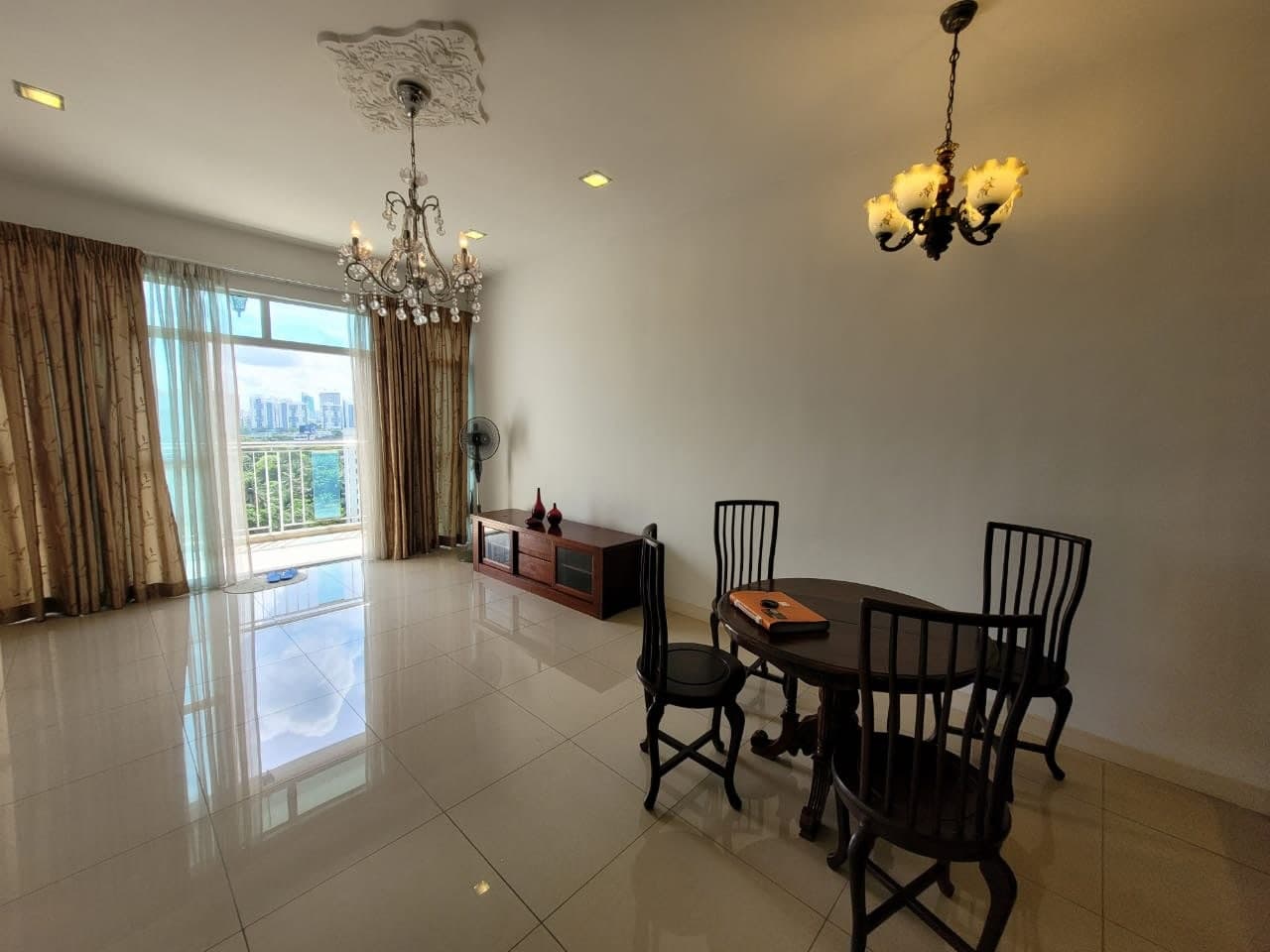 Corner Unblocked View High Ceiling Amaya Saujana - photo 5