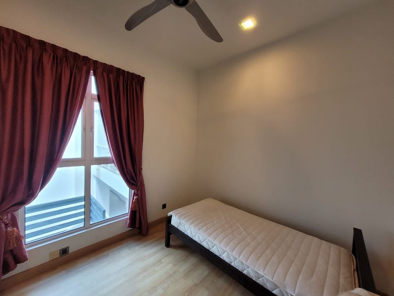 Corner Unblocked View High Ceiling Amaya Saujana - photo 10