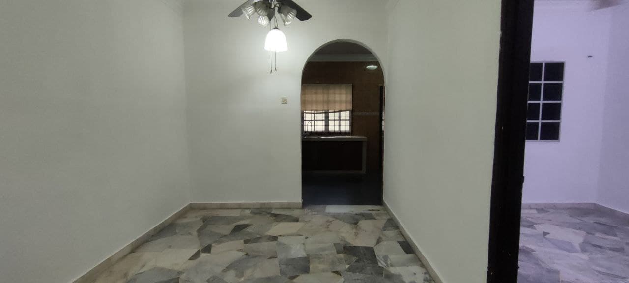 EXT KITCHEN WITH CABINET 2-sty Taman Mawar 1, BBST - photo 7
