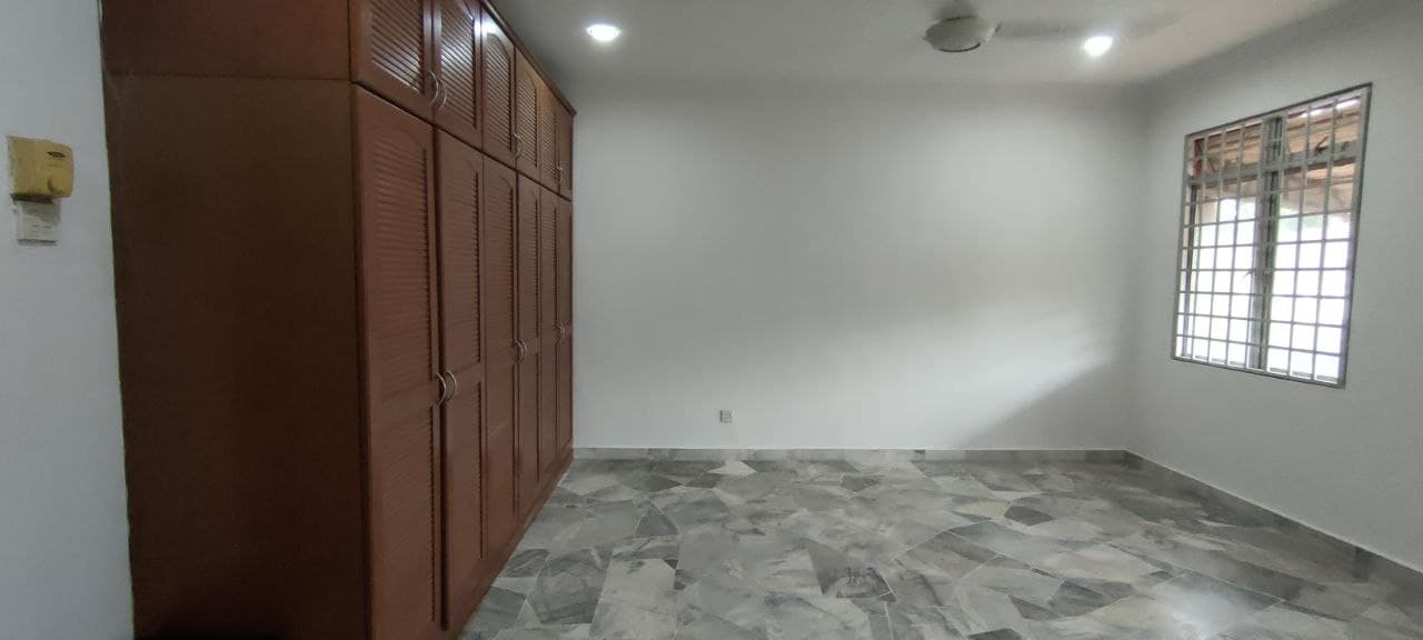 EXT KITCHEN WITH CABINET 2-sty Taman Mawar 1, BBST - photo 13