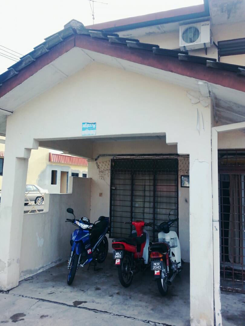 2 STOREY HOUSE CORNE ...
