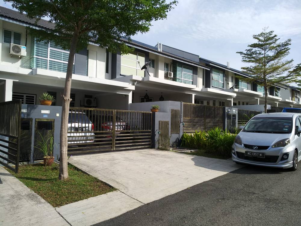 BIG HOUSE   TERES 2 TINGKAT BANGI AVENUE - photo 2