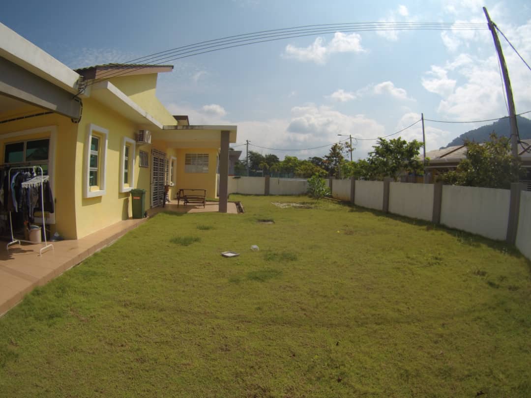 CORNER LOT BIG LAND Single Storey TAMAN NUSA INTAN - photo 2