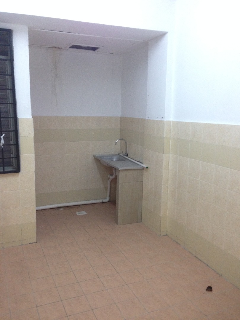 Ground Floor Camelia Court Apartment Nilai Impian - photo 5