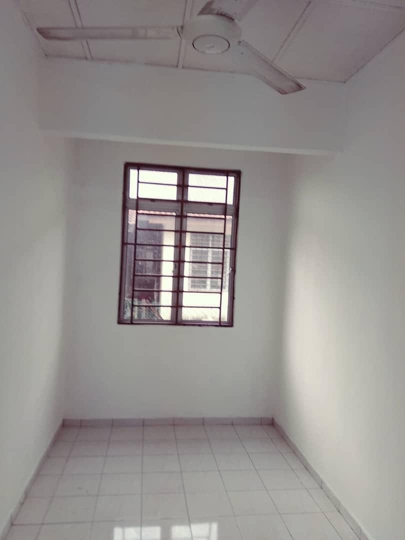 SINGLE STOREY TAMAN ARKED DENGKIL - photo 5