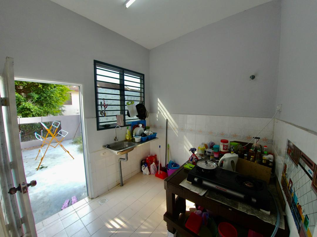 2 Storey Intermediate Taman Desa Anggerik Nilai N9 - photo 12
