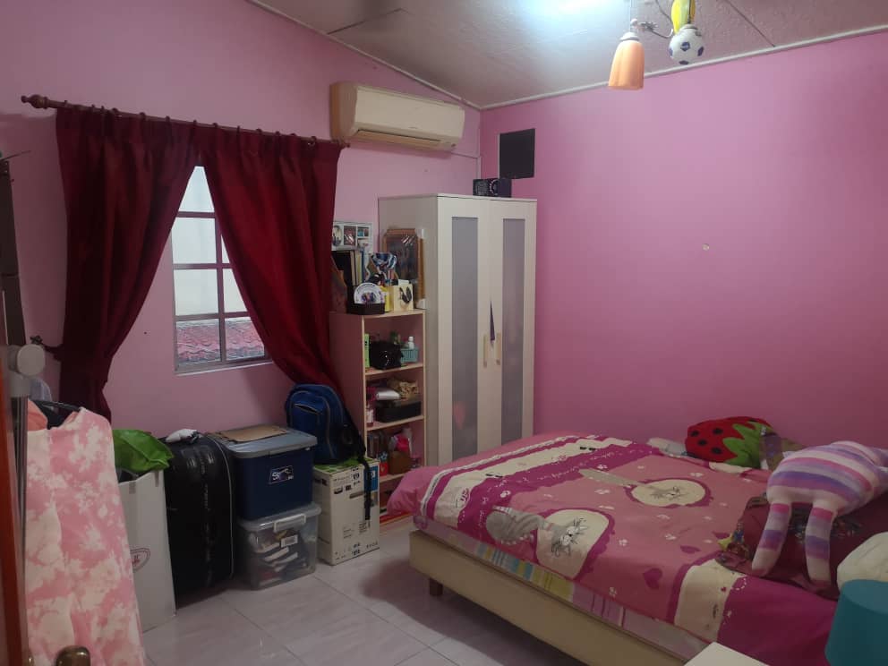 END LOT DOUBLE STOREY HOT AREA PJS, OLD KLANG ROAD - photo 4