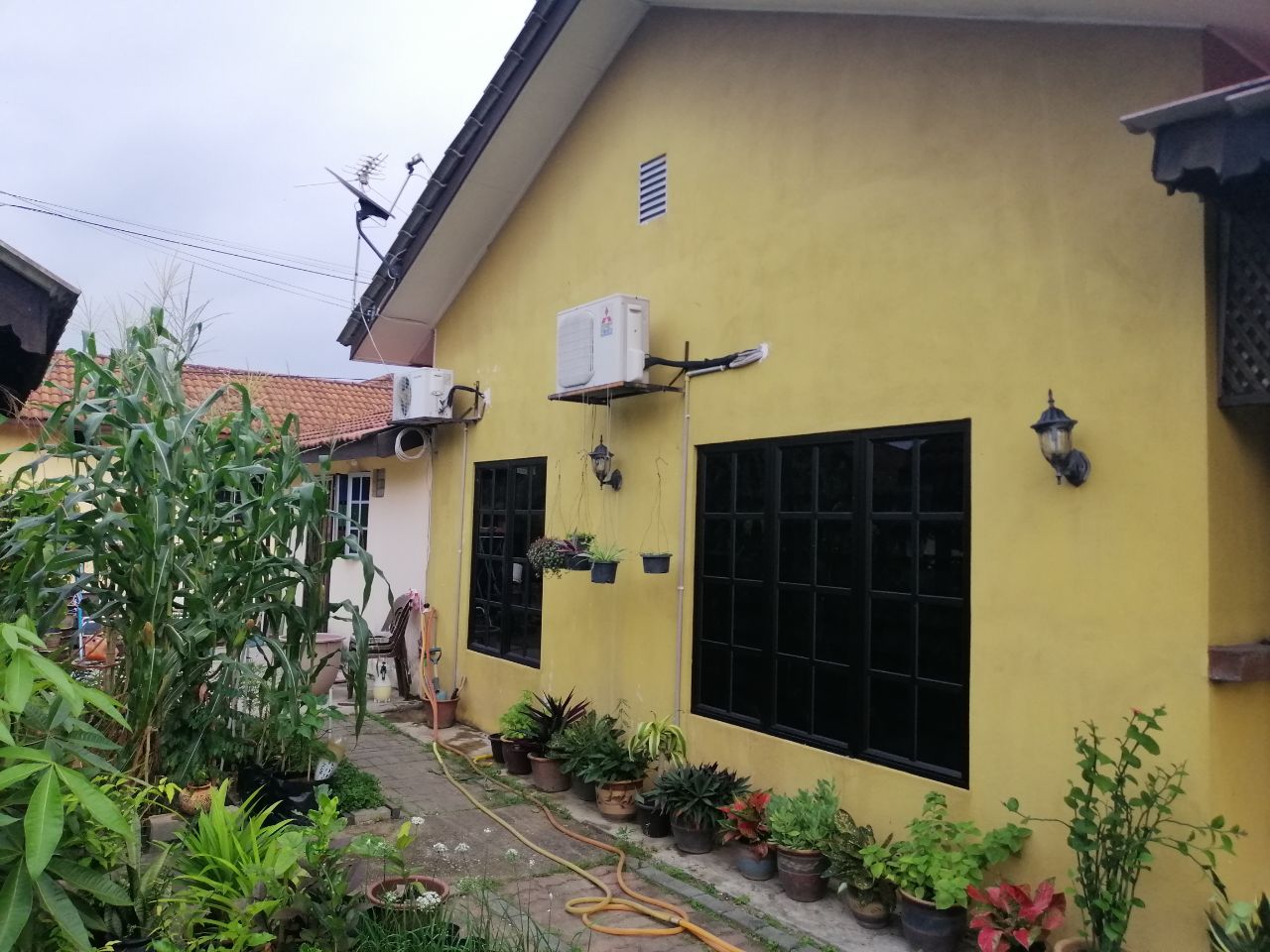 CORNER LOT PINGGIRAN BERINGIN MANTIN - photo 13