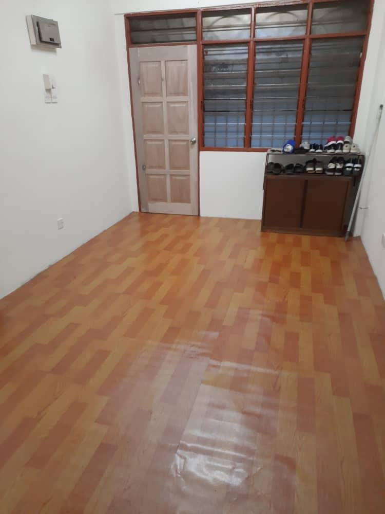 DESA MENTARI FLAT LOWCOST BLOK 5 PETALING JAYA - photo 4