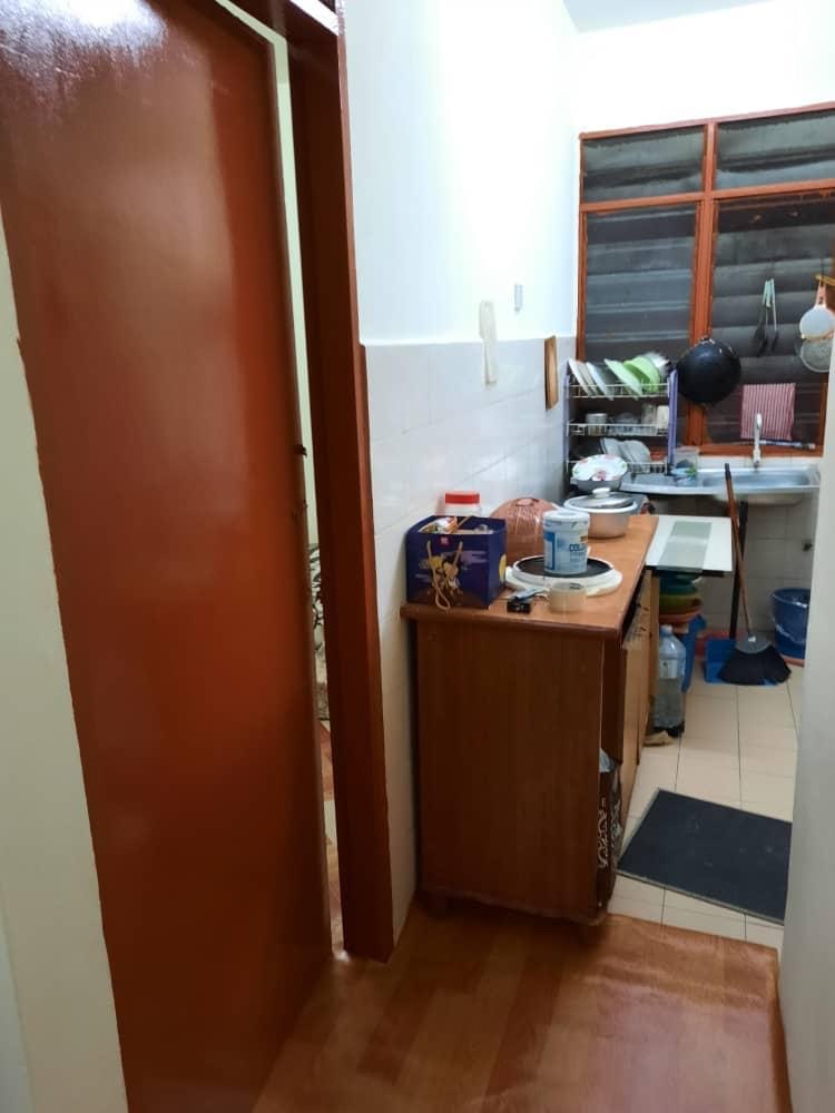 DESA MENTARI FLAT LOWCOST BLOK 5 PETALING JAYA - photo 7