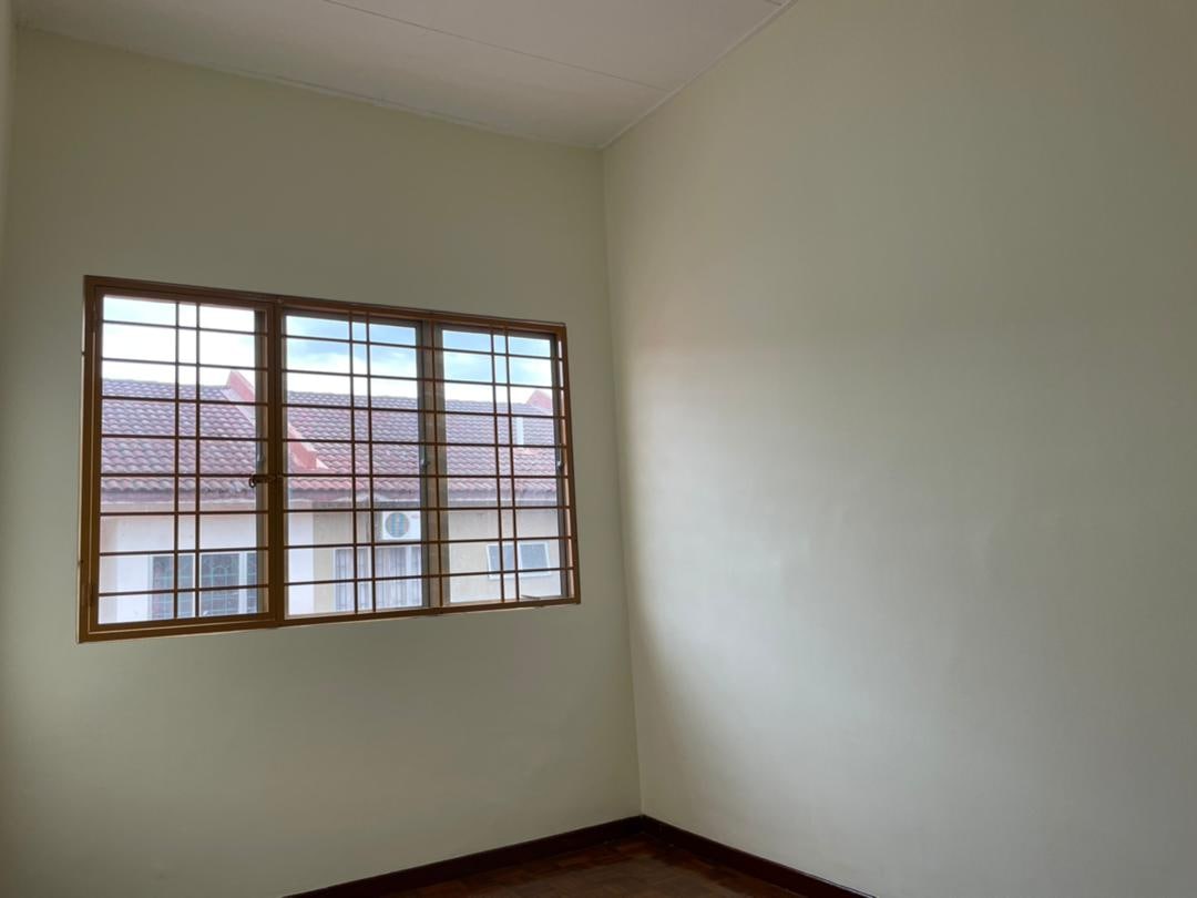 Double Storey Taman Amanputra Puchong - photo 11