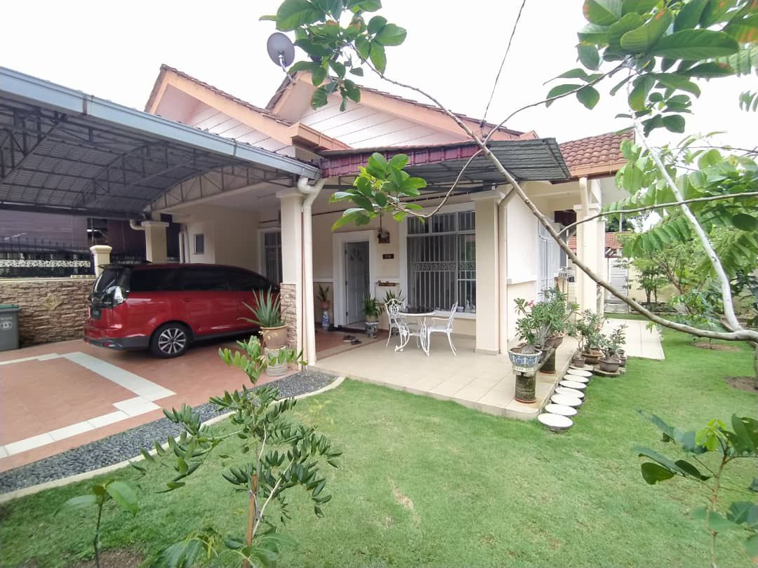 TAMAN PINGGIRAN BAYU, MANTIN - photo 8