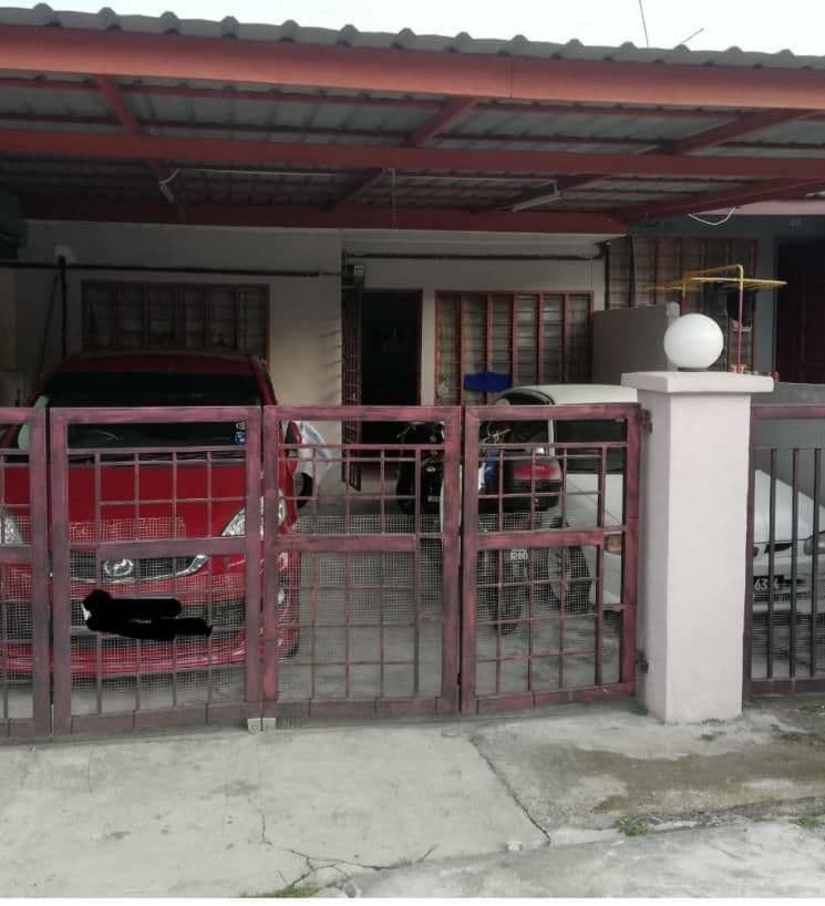 1sty Terrace Tmn Buk ...