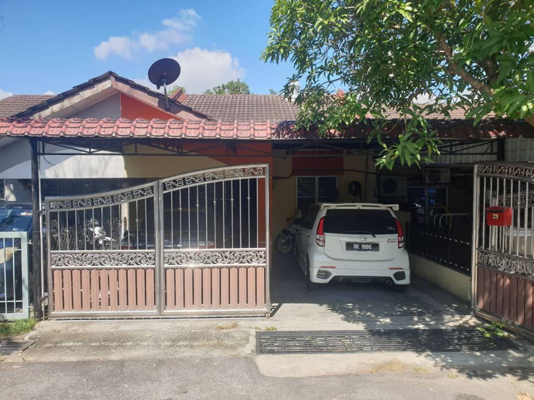 SINGLE STOREY, SEKSYEN 3,BANDAR BUKIT MAHKOTA, - photo 2
